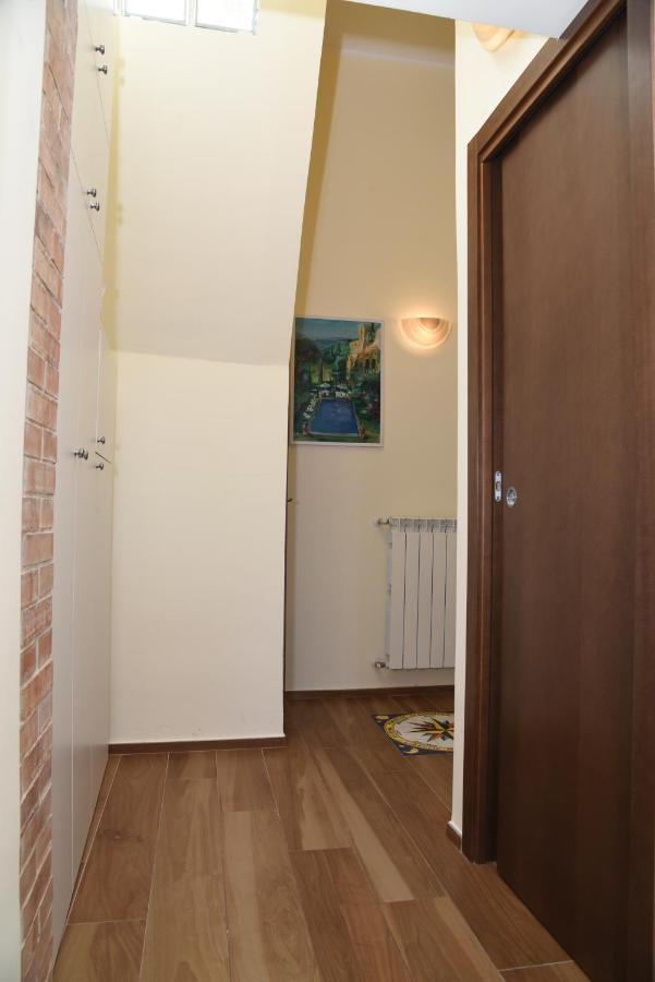 Casa Masuccio Apartment ซาแลร์โน ภายนอก รูปภาพ